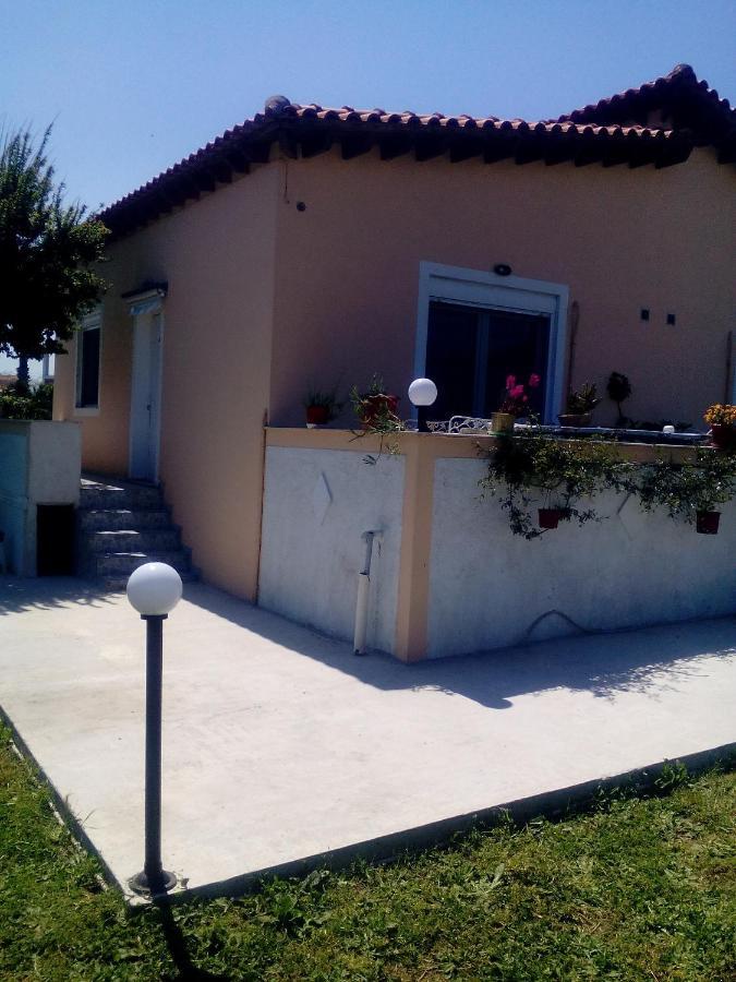 Studios Στουσ Πυργουσ Θερμησ Mytilíni 外观 照片